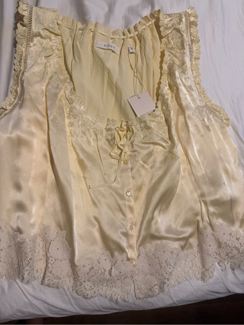 Doen Pale Yellow 100%  Silk Lace-Trim Set - Picture 5 of 6